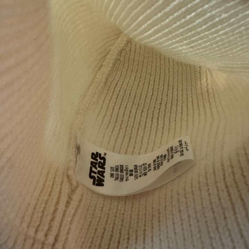 Star Wars Adult Cream Beanie - Picture 3 of 4